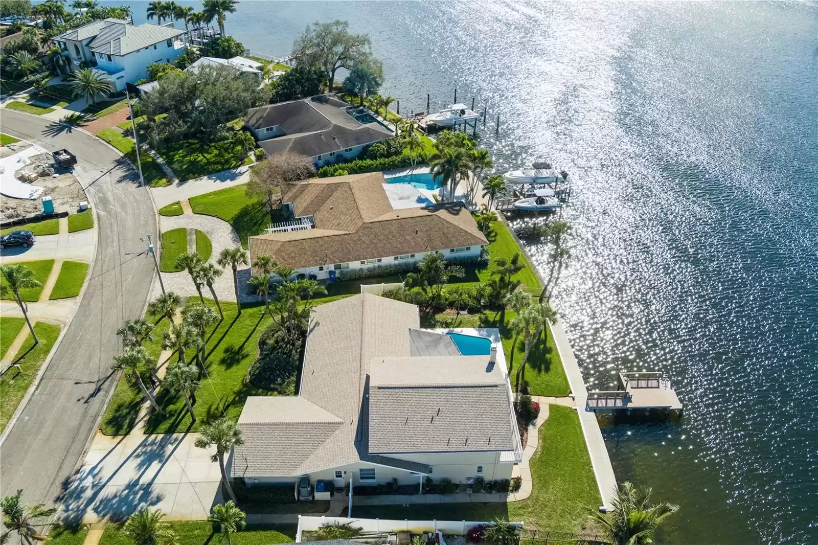 995 EDEN ISLE DRIVE, ST PETERSBURG, Florida 33704, 5 Bedrooms Bedrooms, ,3 BathroomsBathrooms,Residential,For Sale,EDEN ISLE,MFRU8212544