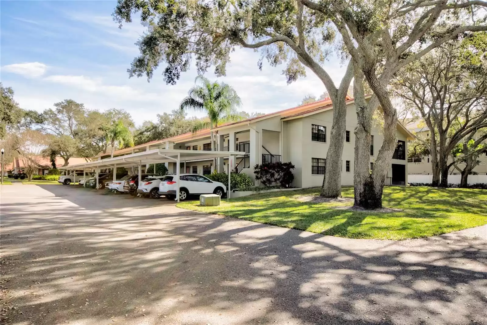 2020 LAKEVIEW DRIVE, CLEARWATER, Florida 33763, 2 Bedrooms Bedrooms, ,2 BathroomsBathrooms,Residential,For Sale,LAKEVIEW,MFRU8227516