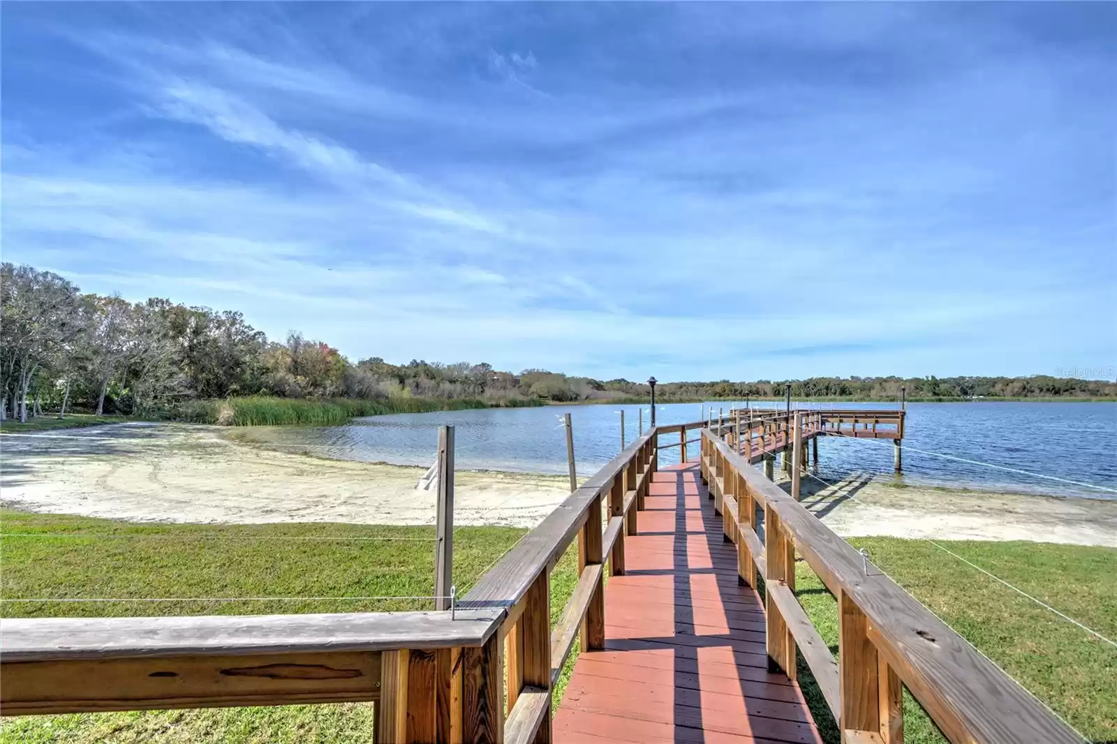 2020 LAKEVIEW DRIVE, CLEARWATER, Florida 33763, 2 Bedrooms Bedrooms, ,2 BathroomsBathrooms,Residential,For Sale,LAKEVIEW,MFRU8227516