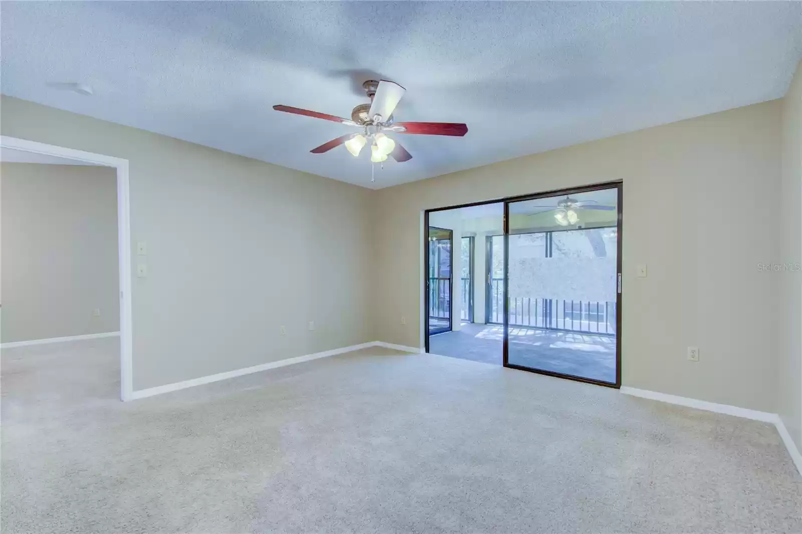 2020 LAKEVIEW DRIVE, CLEARWATER, Florida 33763, 2 Bedrooms Bedrooms, ,2 BathroomsBathrooms,Residential,For Sale,LAKEVIEW,MFRU8227516