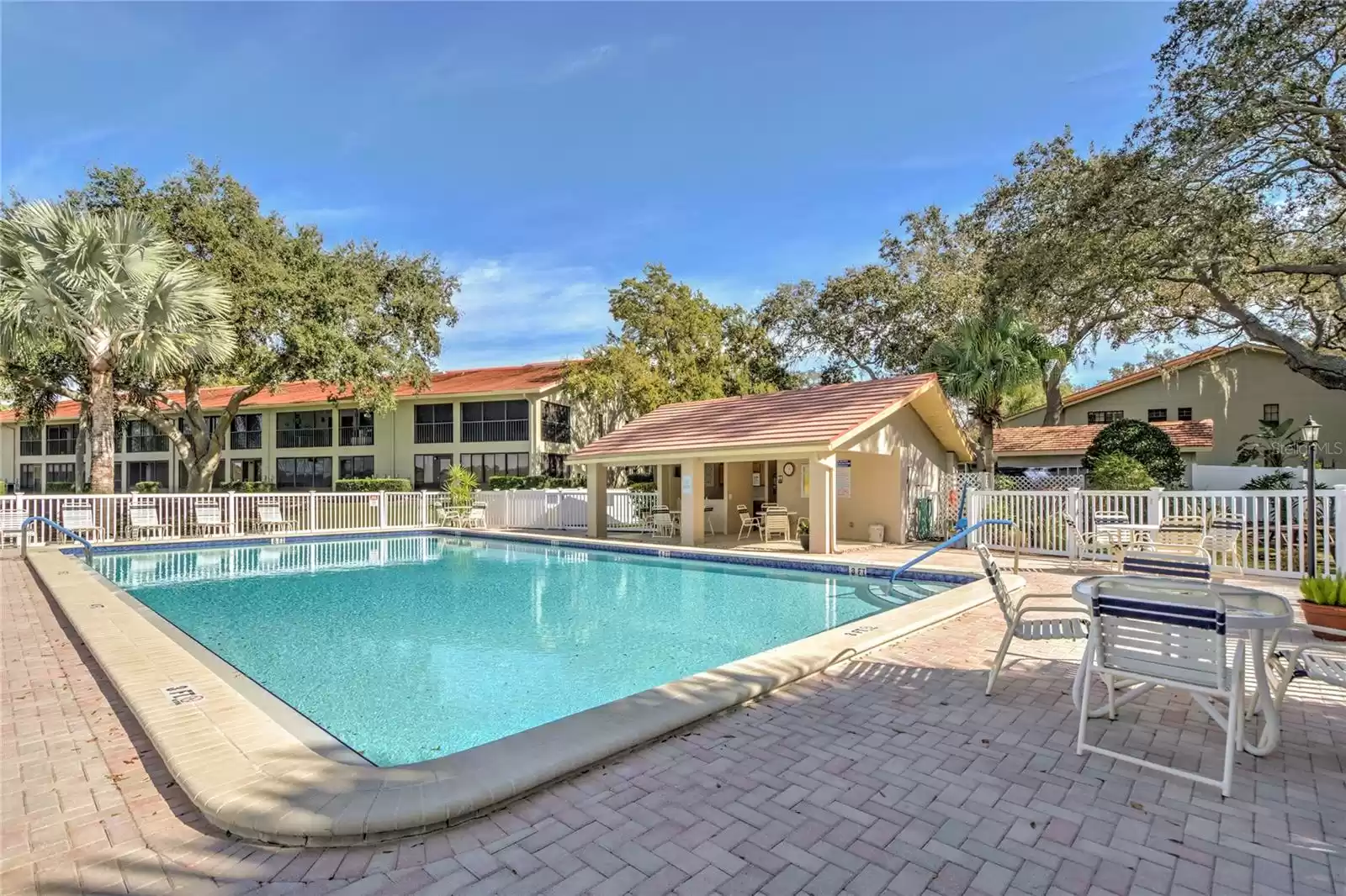 2020 LAKEVIEW DRIVE, CLEARWATER, Florida 33763, 2 Bedrooms Bedrooms, ,2 BathroomsBathrooms,Residential,For Sale,LAKEVIEW,MFRU8227516