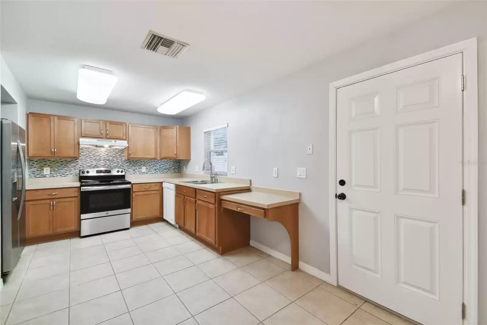 209 BROAD STREET, TAMPA, Florida 33604, 3 Bedrooms Bedrooms, ,2 BathroomsBathrooms,Residential,For Sale,BROAD,MFRT3499019