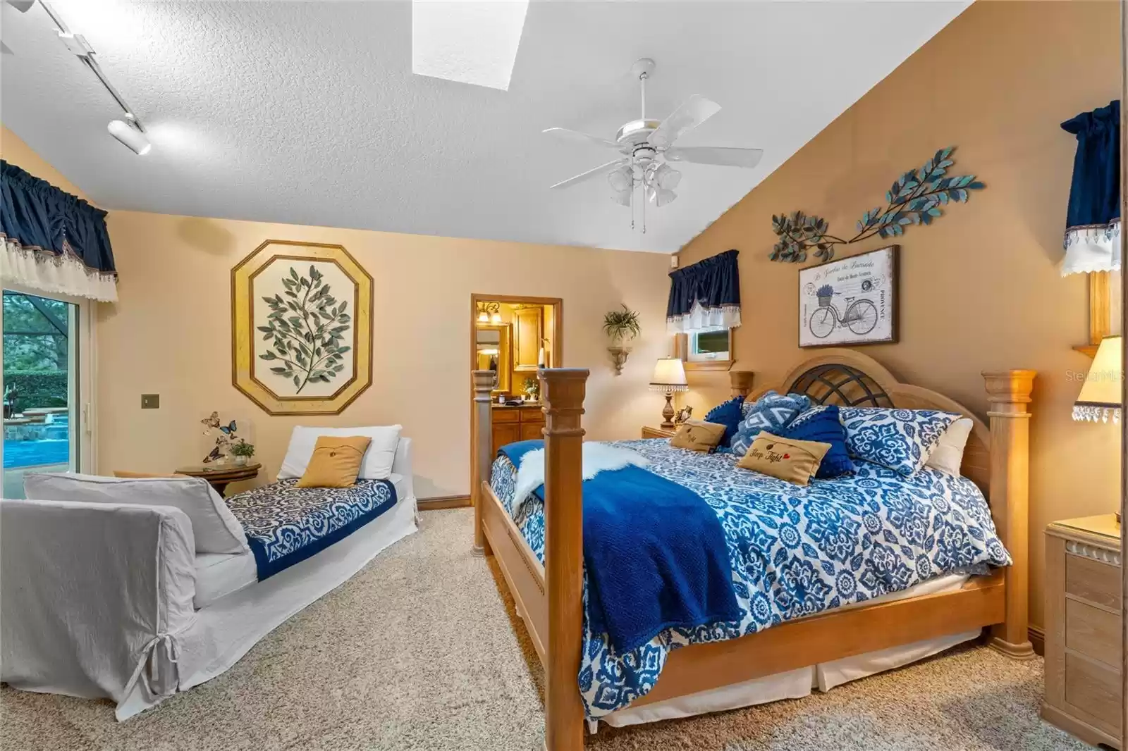 Back EnSuite Bedroom with Sliding Doors to Patio/Pool area