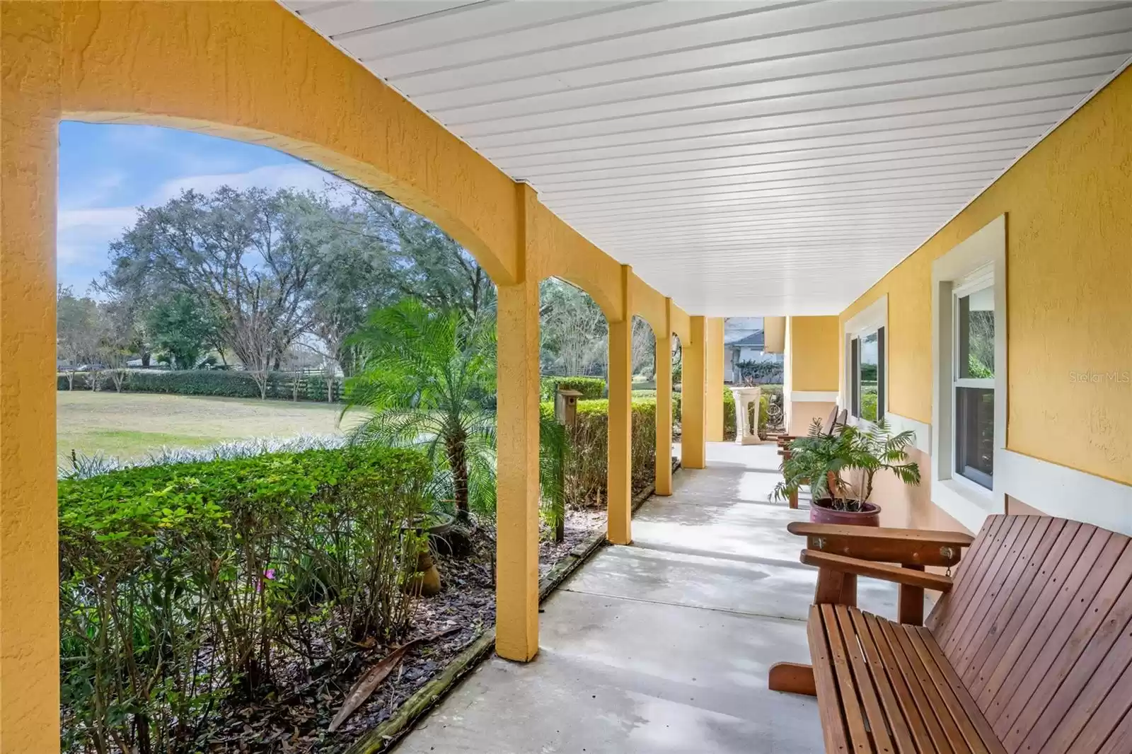 Front Walkway/Porch