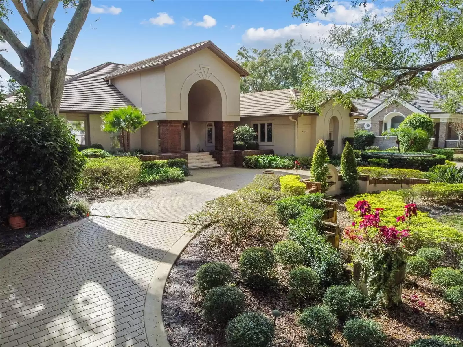 5379 ISLEWORTH COUNTRY CLUB DRIVE, WINDERMERE, Florida 34786, 4 Bedrooms Bedrooms, ,3 BathroomsBathrooms,Residential,For Sale,ISLEWORTH COUNTRY CLUB,MFRO6172675