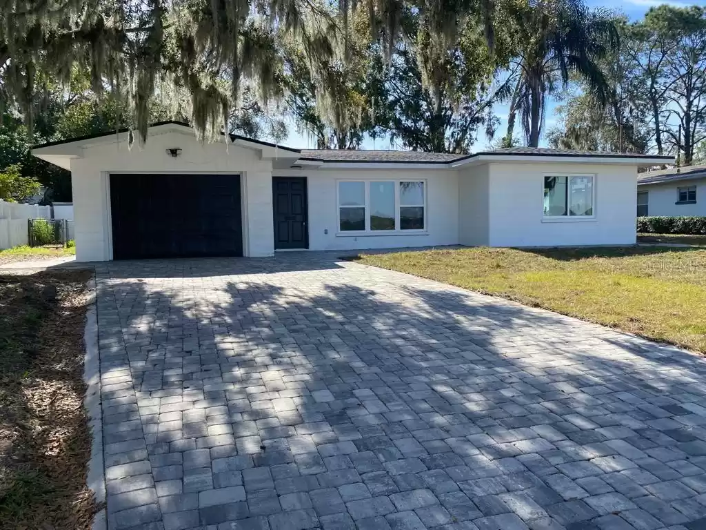 1204 LAKE ELBERT DRIVE, WINTER HAVEN, Florida 33880, 3 Bedrooms Bedrooms, ,2 BathroomsBathrooms,Residential,For Sale,LAKE ELBERT,MFRS5098606