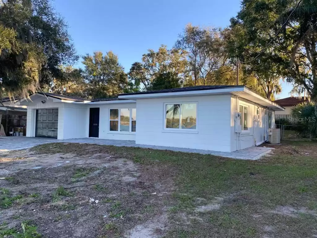 1204 LAKE ELBERT DRIVE, WINTER HAVEN, Florida 33880, 3 Bedrooms Bedrooms, ,2 BathroomsBathrooms,Residential,For Sale,LAKE ELBERT,MFRS5098606