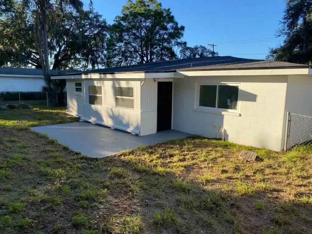 1204 LAKE ELBERT DRIVE, WINTER HAVEN, Florida 33880, 3 Bedrooms Bedrooms, ,2 BathroomsBathrooms,Residential,For Sale,LAKE ELBERT,MFRS5098606