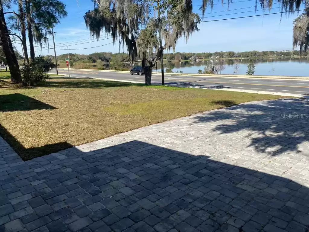 1204 LAKE ELBERT DRIVE, WINTER HAVEN, Florida 33880, 3 Bedrooms Bedrooms, ,2 BathroomsBathrooms,Residential,For Sale,LAKE ELBERT,MFRS5098606