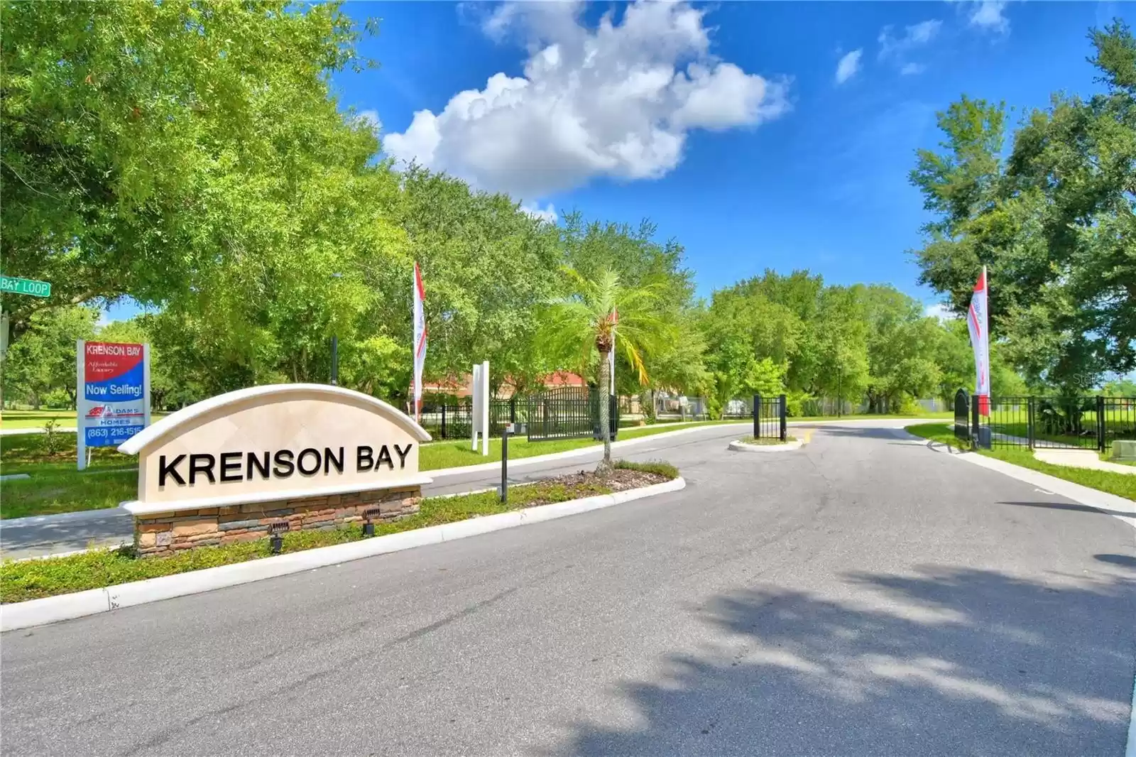 304 KRENSON BAY LOOP, WINTER HAVEN, Florida 33881, 4 Bedrooms Bedrooms, ,2 BathroomsBathrooms,Residential,For Sale,KRENSON BAY,MFRO6176082