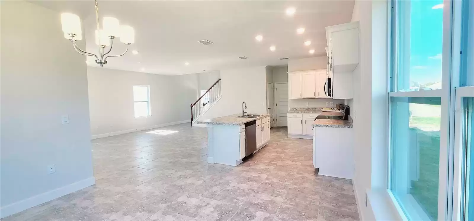 304 KRENSON BAY LOOP, WINTER HAVEN, Florida 33881, 4 Bedrooms Bedrooms, ,2 BathroomsBathrooms,Residential,For Sale,KRENSON BAY,MFRO6176082