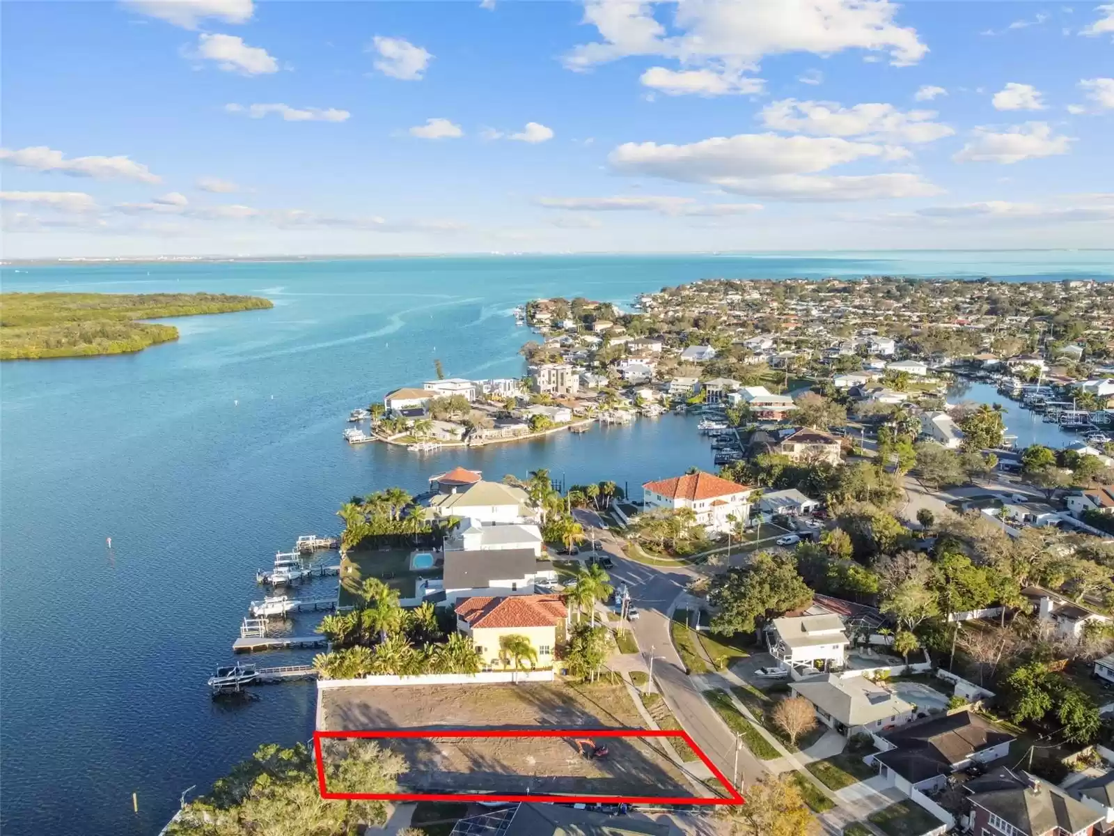 1835 BAYOU GRANDE BOULEVARD, ST PETERSBURG, Florida 33703, 5 Bedrooms Bedrooms, ,4 BathroomsBathrooms,Residential,For Sale,BAYOU GRANDE,MFRU8228831