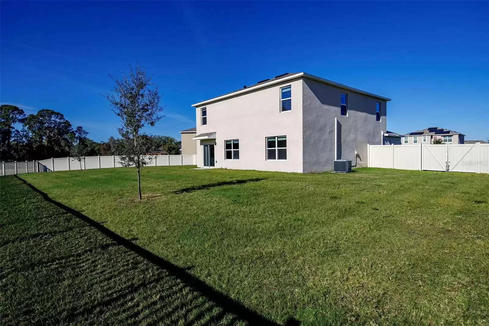 2510 GLACIER EXPRESS LANE, TAVARES, Florida 32778, 5 Bedrooms Bedrooms, ,3 BathroomsBathrooms,Residential,For Sale,GLACIER EXPRESS,MFRG5078091