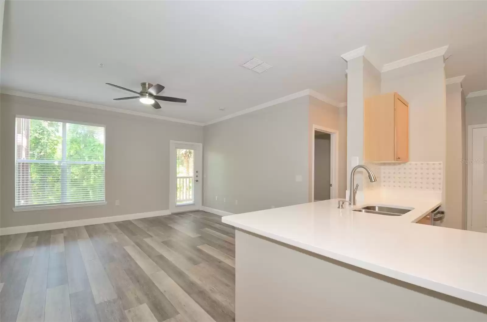 quartz kitchen countertop