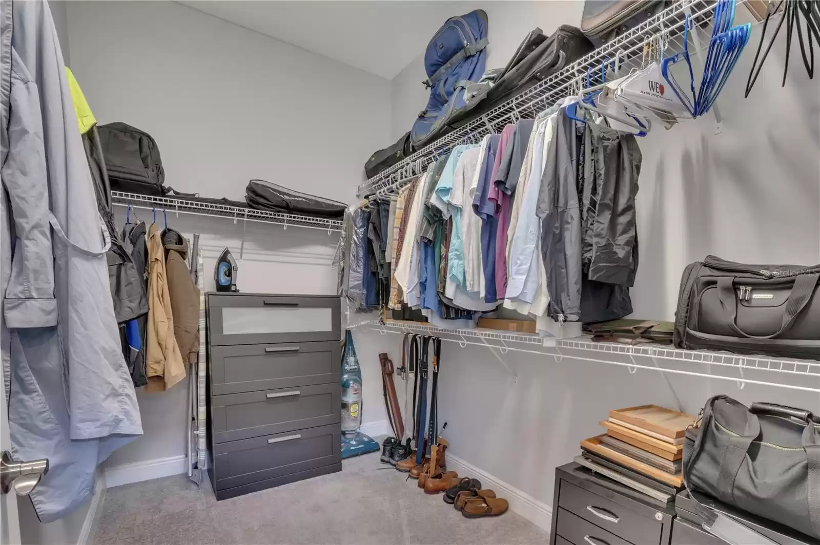 Walk-in Closet