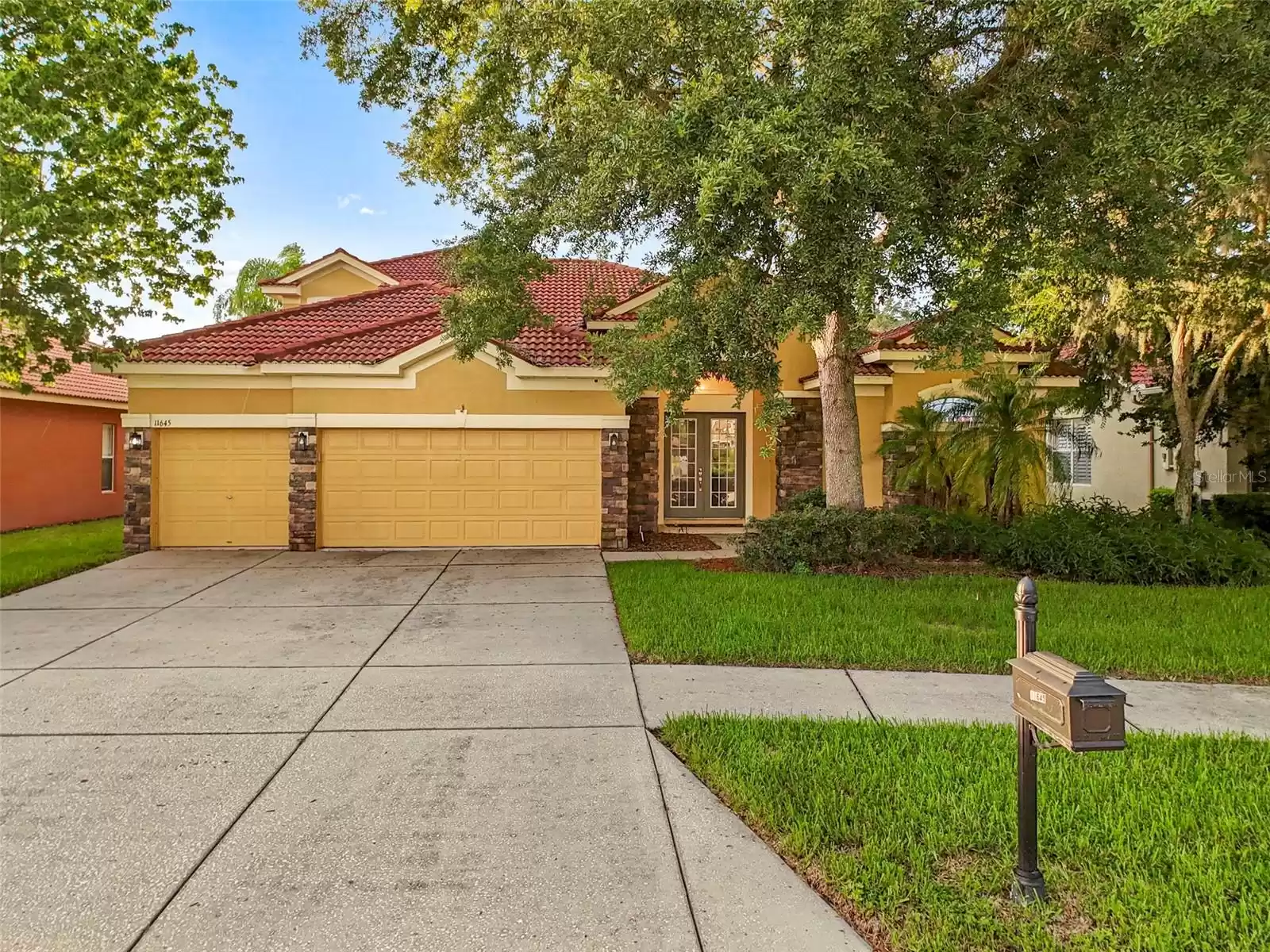 11645 BELLE HAVEN DRIVE, NEW PORT RICHEY, Florida 34654, 5 Bedrooms Bedrooms, ,4 BathroomsBathrooms,Residential,For Sale,BELLE HAVEN,MFRW7861738