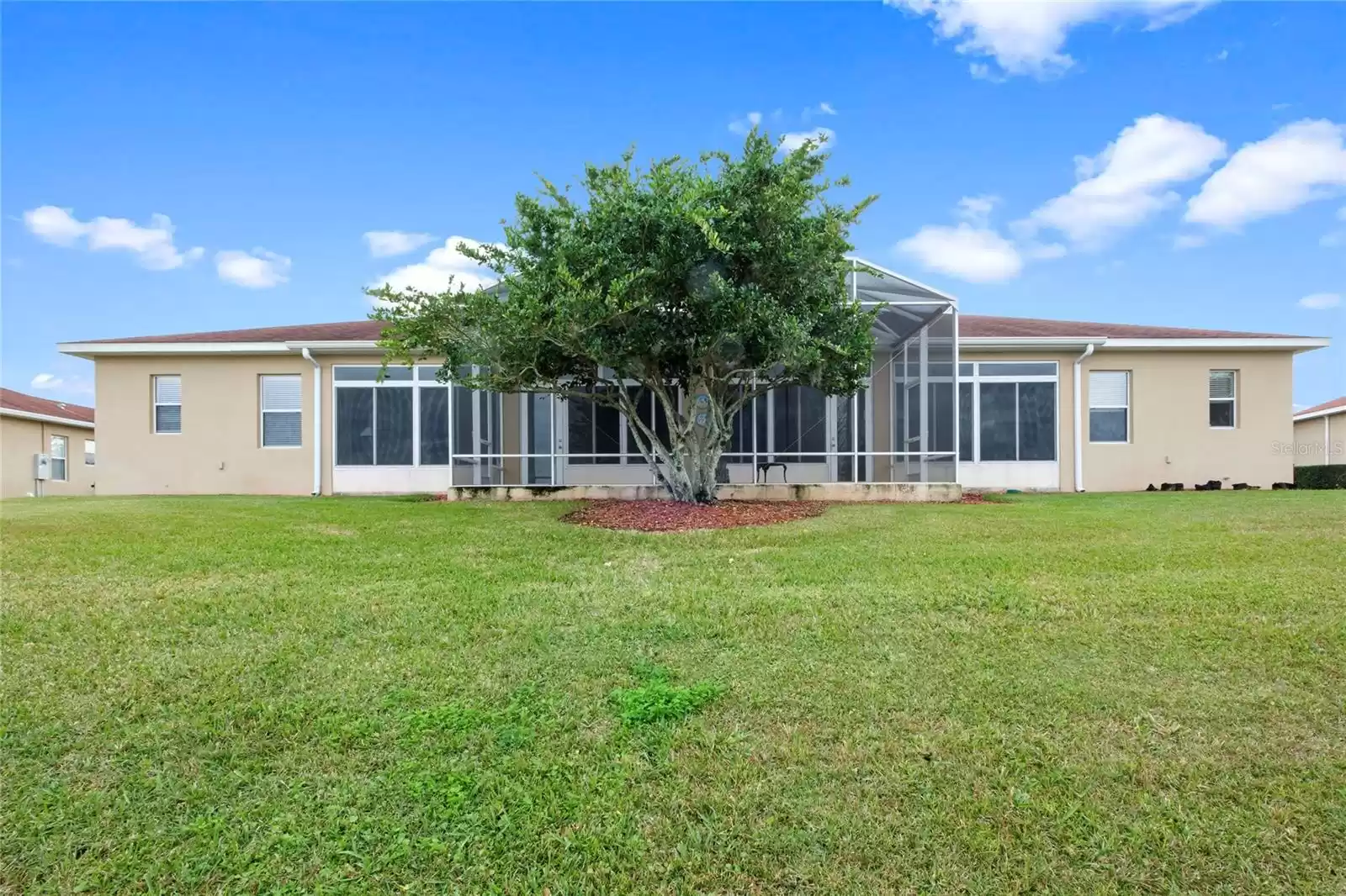 5122 NEPTUNE CIRCLE, OXFORD, Florida 34484, 3 Bedrooms Bedrooms, ,2 BathroomsBathrooms,Residential,For Sale,NEPTUNE,MFRG5078308