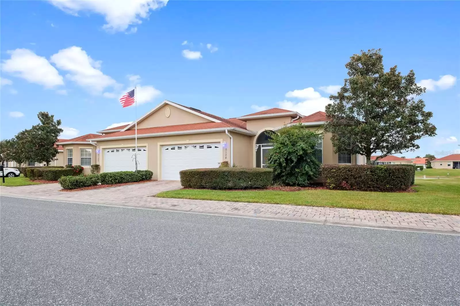 5124 NEPTUNE CIRCLE, OXFORD, Florida 34484, 3 Bedrooms Bedrooms, ,2 BathroomsBathrooms,Residential,For Sale,NEPTUNE,MFRG5078277