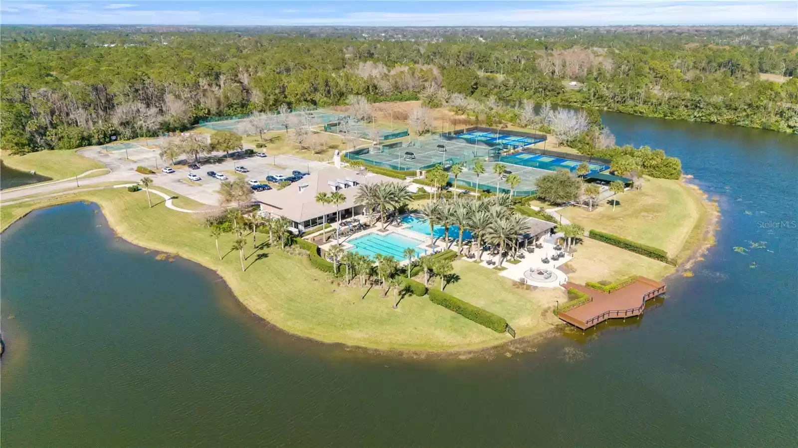 WELLNESS CENTER/POOL/CABANA/COURTS