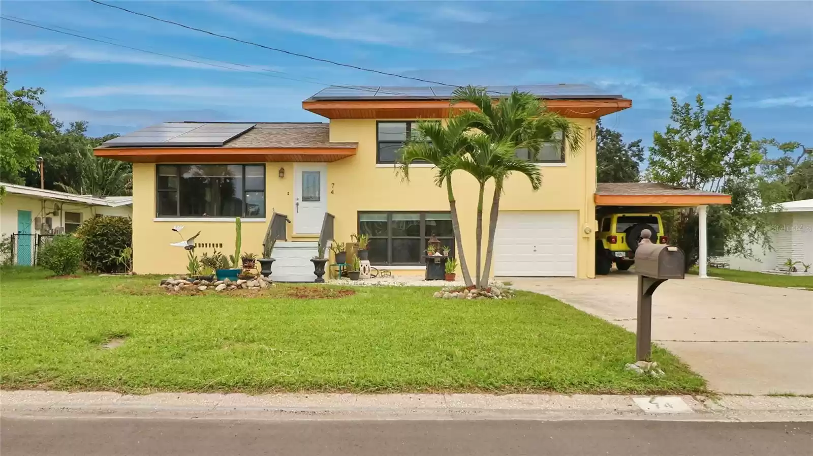 74 PALM BOULEVARD, DUNEDIN, Florida 34698, 3 Bedrooms Bedrooms, ,2 BathroomsBathrooms,Residential,For Sale,PALM,MFRT3503697