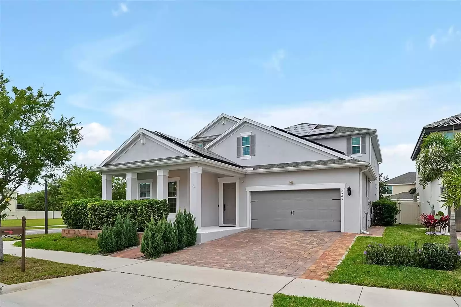 8745 LOOKOUT POINTE DRIVE, WINDERMERE, Florida 34786, 5 Bedrooms Bedrooms, ,3 BathroomsBathrooms,Residential,For Sale,LOOKOUT POINTE,MFRO6177463