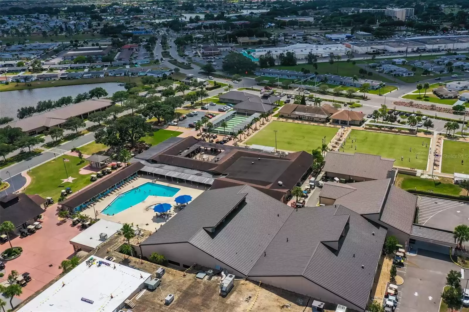 Amenities in Sun City Center off of Pebble Beach