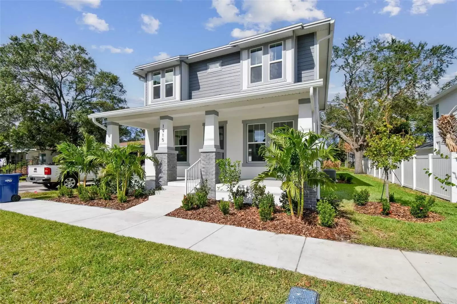 1915 STATE STREET, TAMPA, Florida 33606, 4 Bedrooms Bedrooms, ,3 BathroomsBathrooms,Residential,For Sale,STATE,MFRT3504614