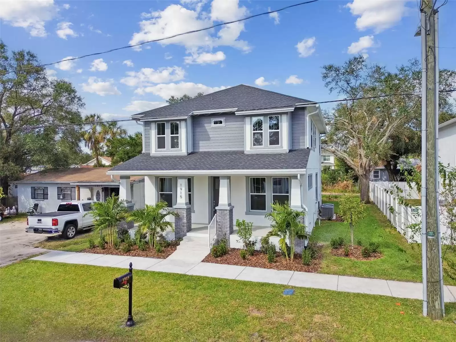 1915 STATE STREET, TAMPA, Florida 33606, 4 Bedrooms Bedrooms, ,3 BathroomsBathrooms,Residential,For Sale,STATE,MFRT3504614