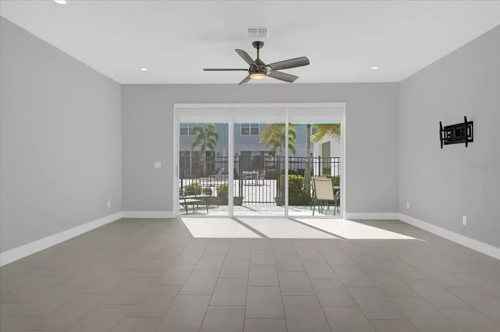 7924 DRAW STREET, REUNION, Florida 34747, 3 Bedrooms Bedrooms, ,2 BathroomsBathrooms,Residential,For Sale,DRAW,MFRO6177367