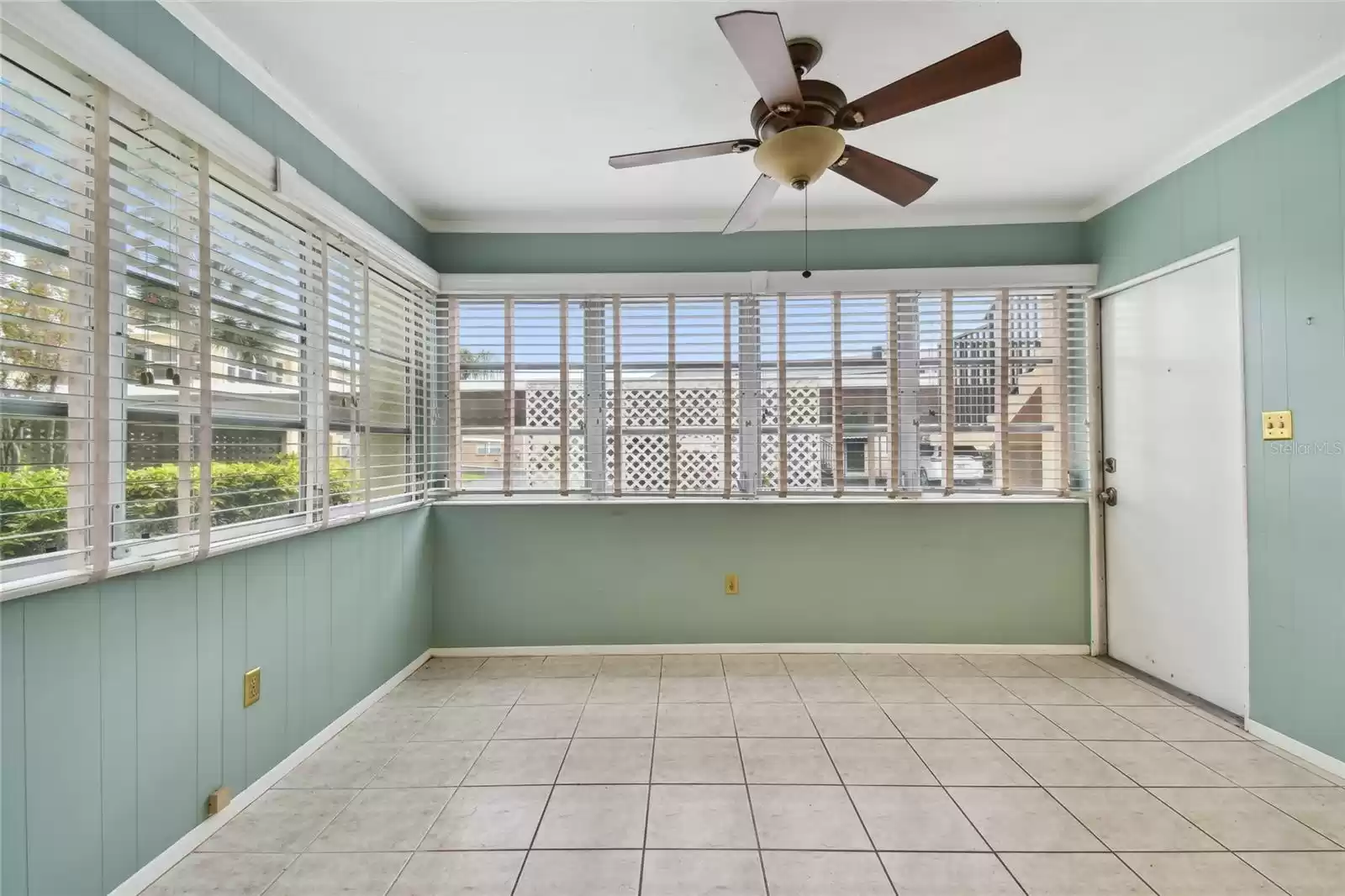 1001 EDEN ISLE DRIVE, ST PETERSBURG, Florida 33704, 2 Bedrooms Bedrooms, ,2 BathroomsBathrooms,Residential,For Sale,EDEN ISLE,MFRU8230922