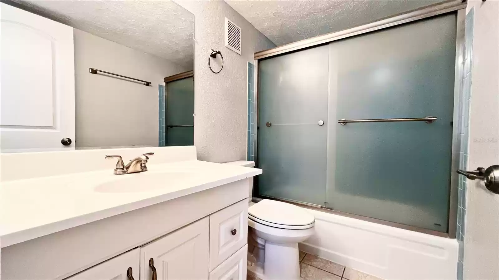 601 KEENE ROAD, CLEARWATER, Florida 33755, 3 Bedrooms Bedrooms, ,2 BathroomsBathrooms,Residential,For Sale,KEENE,MFRU8231078