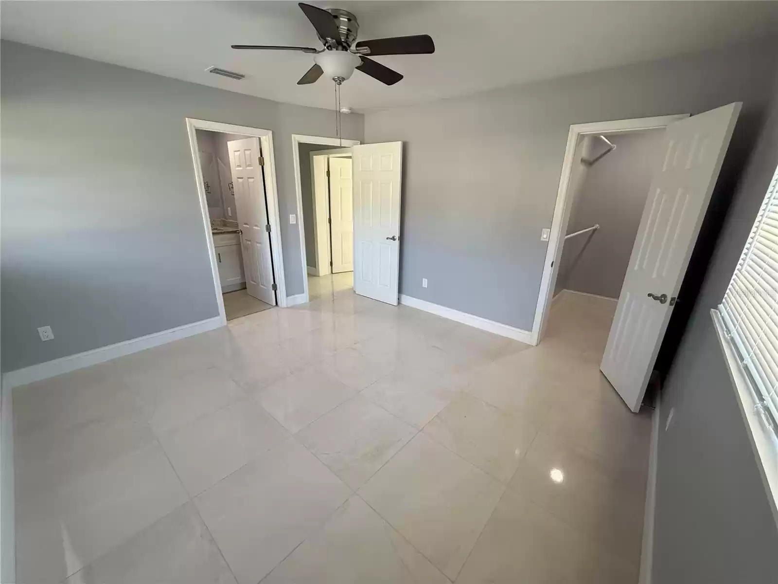 5012 TROYDALE ROAD, TAMPA, Florida 33615, 3 Bedrooms Bedrooms, ,2 BathroomsBathrooms,Residential,For Sale,TROYDALE,MFRT3504311