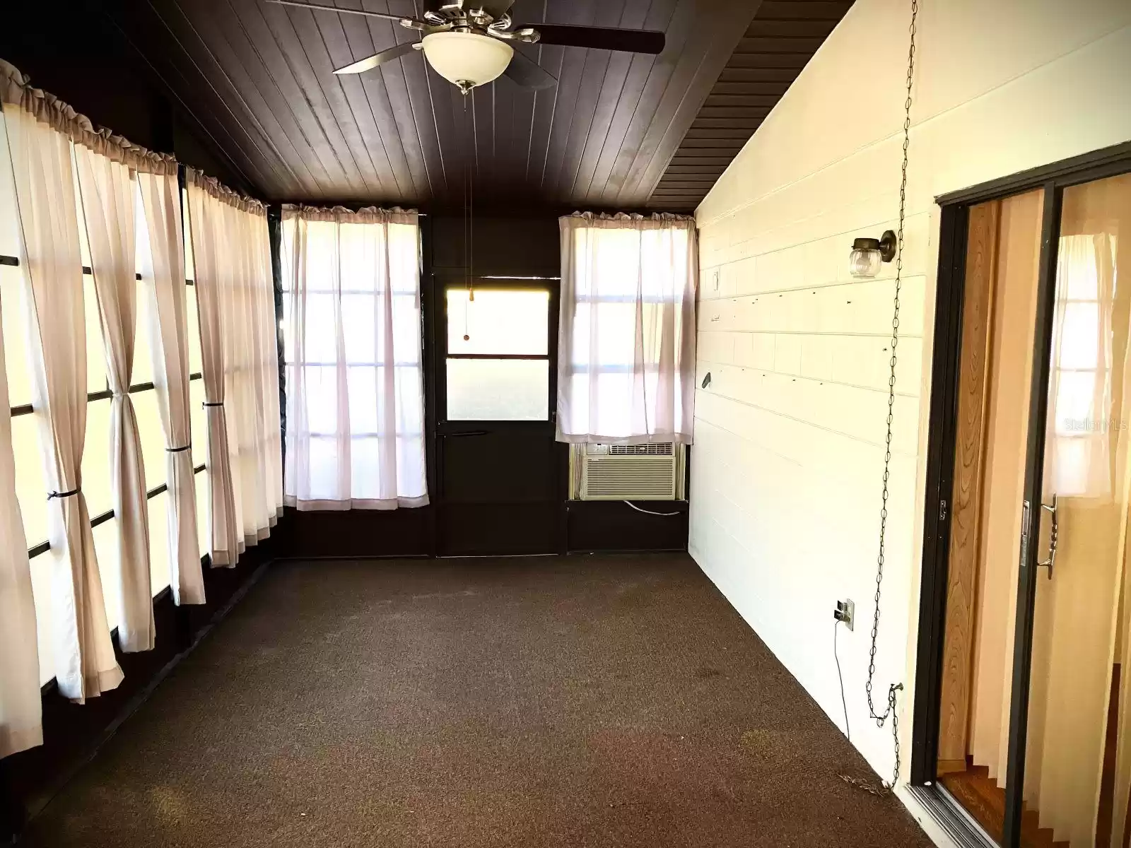 Alternate view Screened Porch