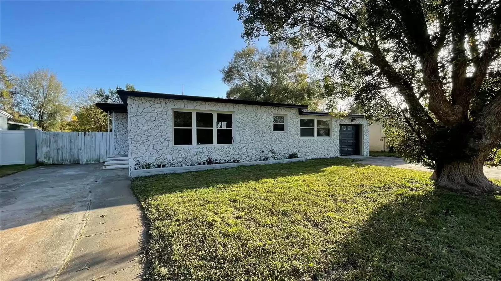 2816 HARGILL DRIVE, ORLANDO, Florida 32806, 3 Bedrooms Bedrooms, ,1 BathroomBathrooms,Residential,For Sale,HARGILL,MFRO6180170