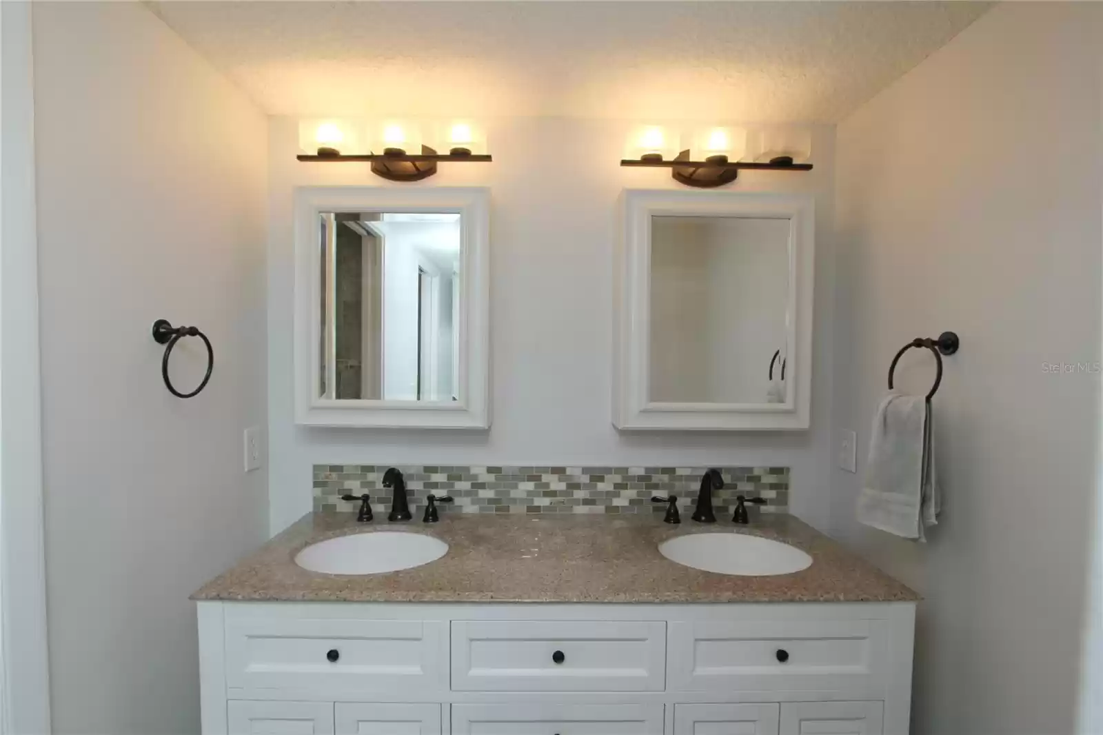 4117 FAIRVIEW VISTA POINT, ORLANDO, Florida 32804, 2 Bedrooms Bedrooms, ,2 BathroomsBathrooms,Residential,For Sale,FAIRVIEW VISTA,MFRO6157620