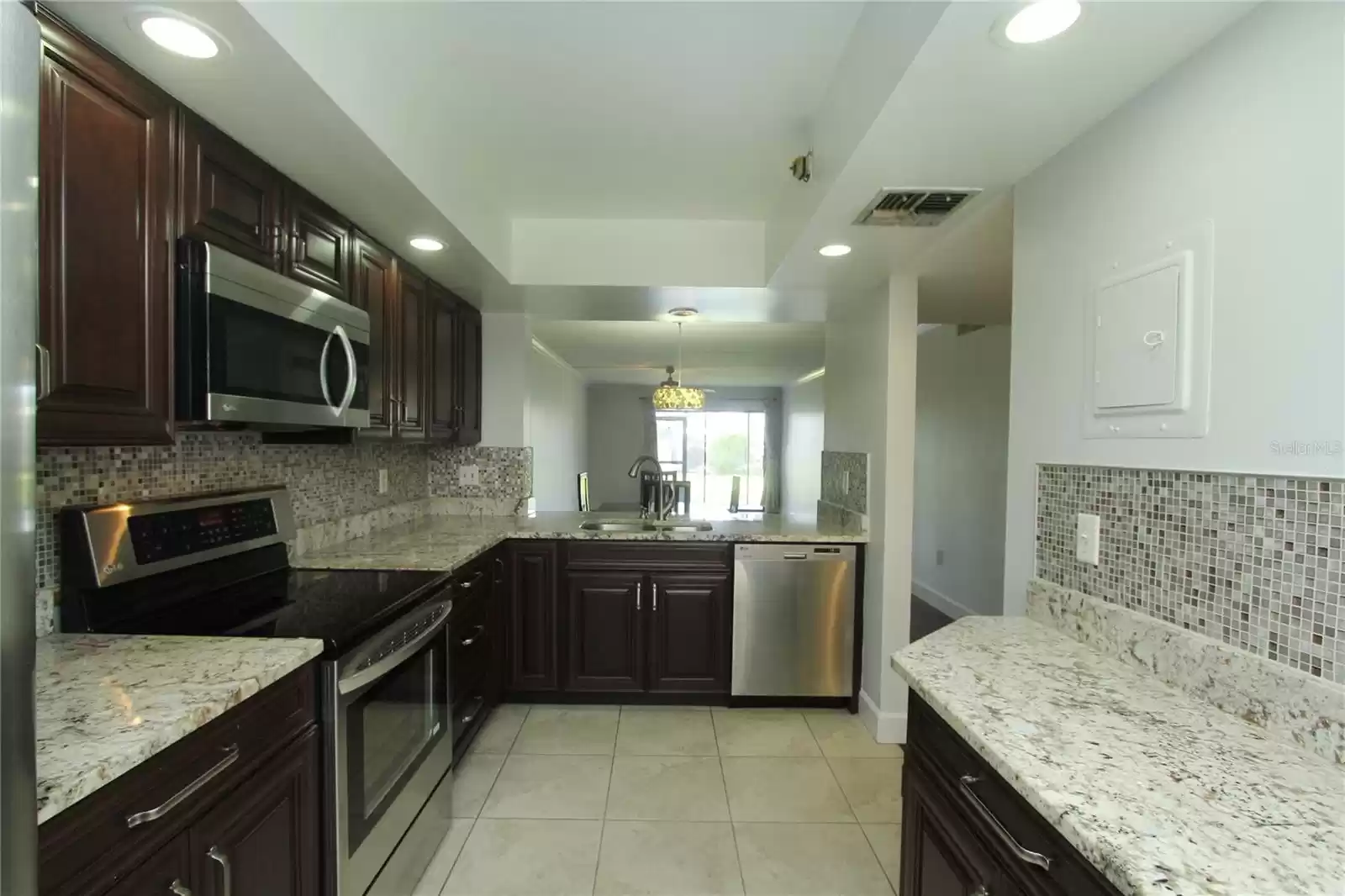 4117 FAIRVIEW VISTA POINT, ORLANDO, Florida 32804, 2 Bedrooms Bedrooms, ,2 BathroomsBathrooms,Residential,For Sale,FAIRVIEW VISTA,MFRO6157620