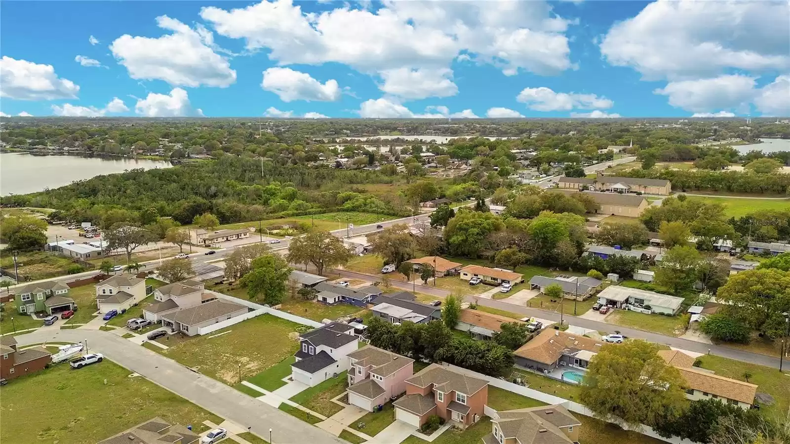 1334 SALISBURY DRIVE, WINTER HAVEN, Florida 33881, 5 Bedrooms Bedrooms, ,3 BathroomsBathrooms,Residential,For Sale,SALISBURY,MFRO6180906