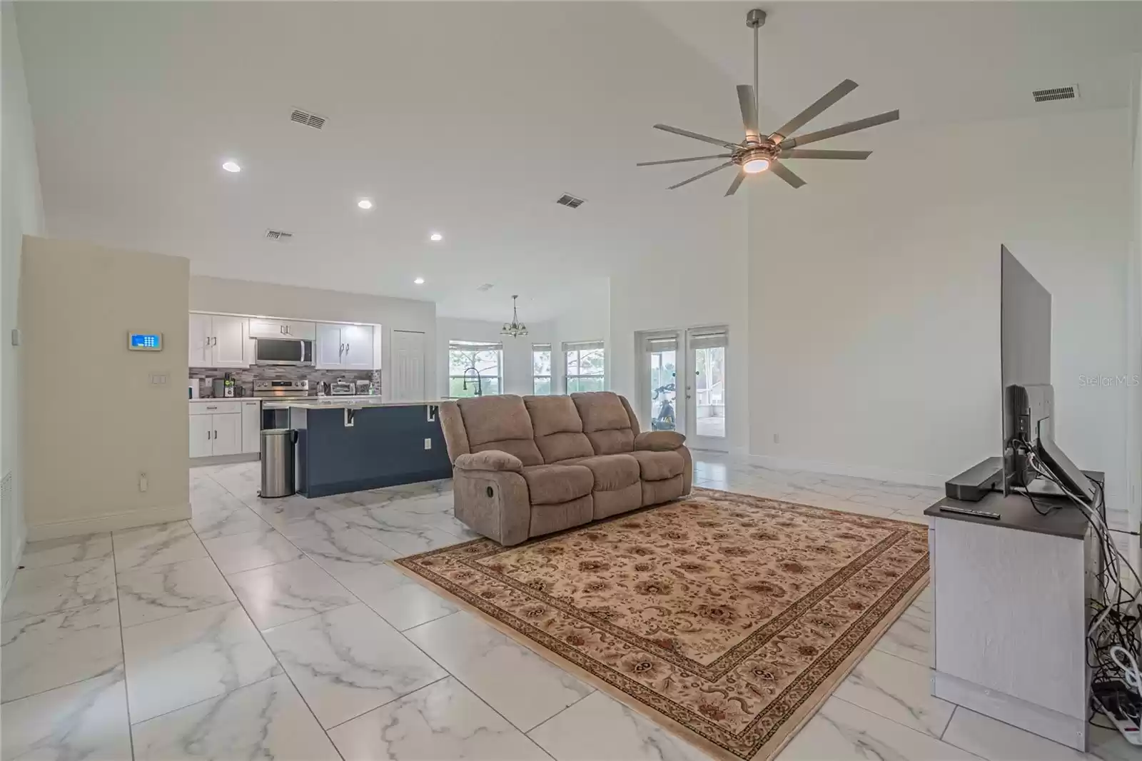 709 KNIGHTSBRIDGE CIRCLE, DAVENPORT, Florida 33896, 3 Bedrooms Bedrooms, ,2 BathroomsBathrooms,Residential,For Sale,KNIGHTSBRIDGE,MFRV4933374