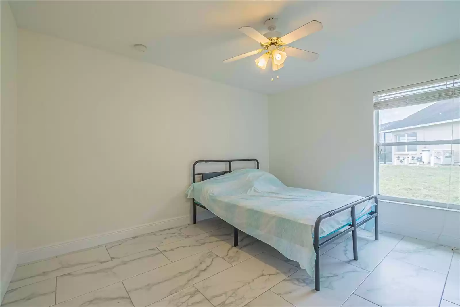 709 KNIGHTSBRIDGE CIRCLE, DAVENPORT, Florida 33896, 3 Bedrooms Bedrooms, ,2 BathroomsBathrooms,Residential,For Sale,KNIGHTSBRIDGE,MFRV4933374