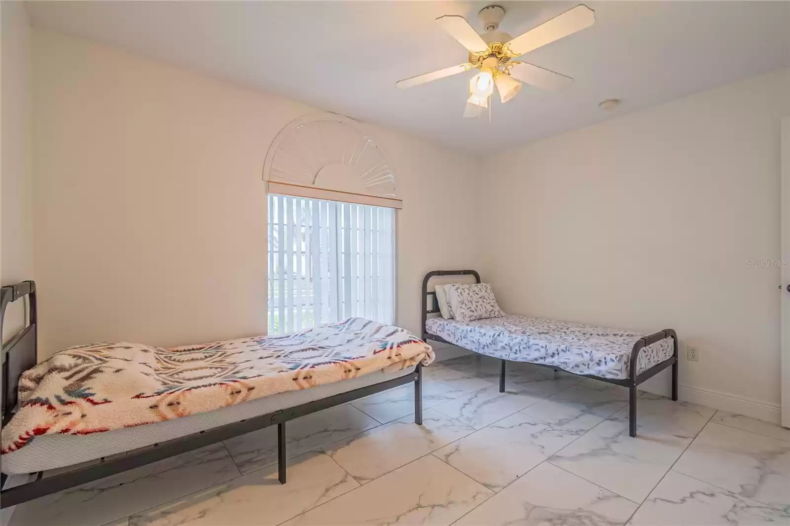 709 KNIGHTSBRIDGE CIRCLE, DAVENPORT, Florida 33896, 3 Bedrooms Bedrooms, ,2 BathroomsBathrooms,Residential,For Sale,KNIGHTSBRIDGE,MFRV4933374