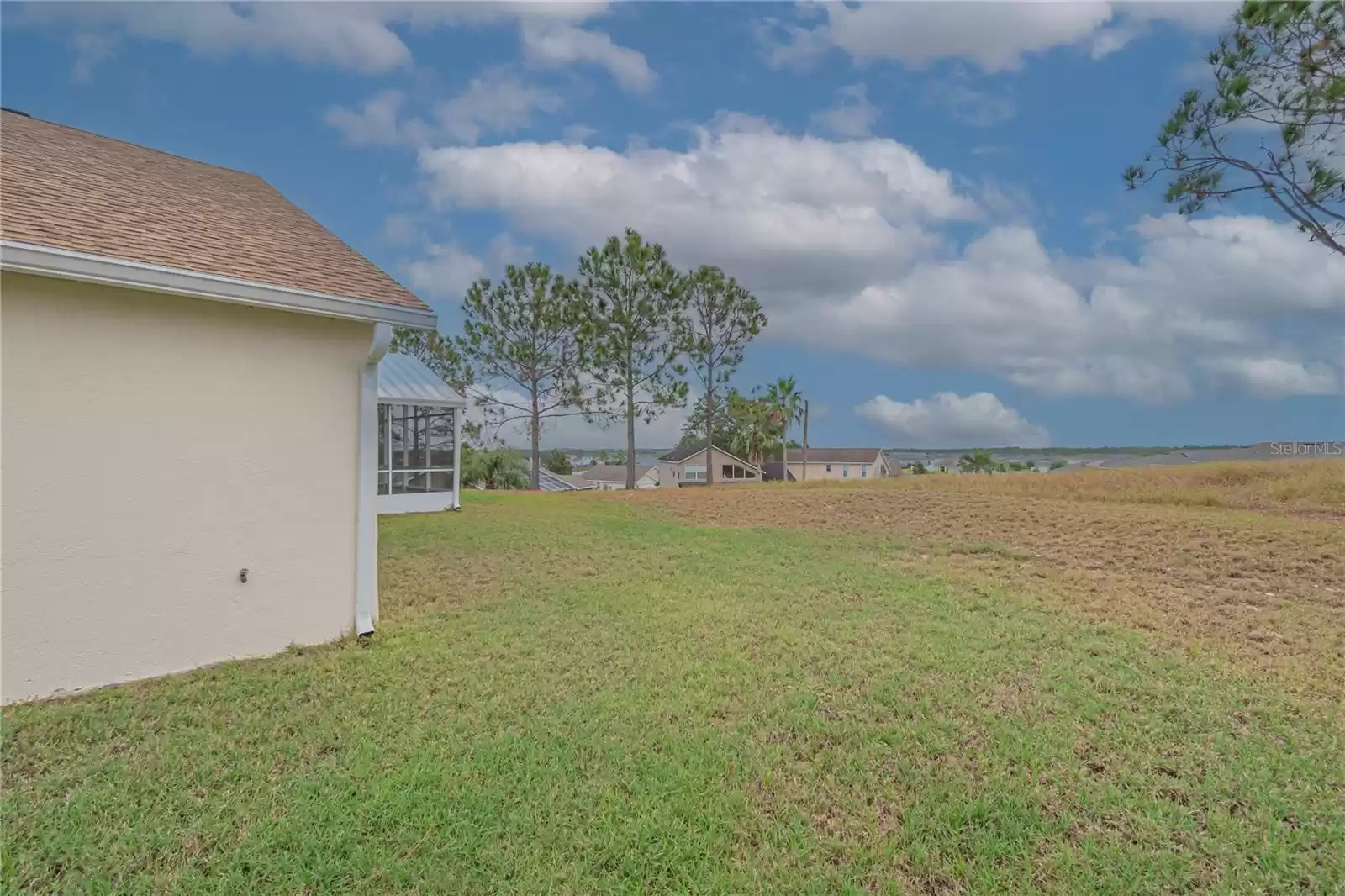 709 KNIGHTSBRIDGE CIRCLE, DAVENPORT, Florida 33896, 3 Bedrooms Bedrooms, ,2 BathroomsBathrooms,Residential,For Sale,KNIGHTSBRIDGE,MFRV4933374