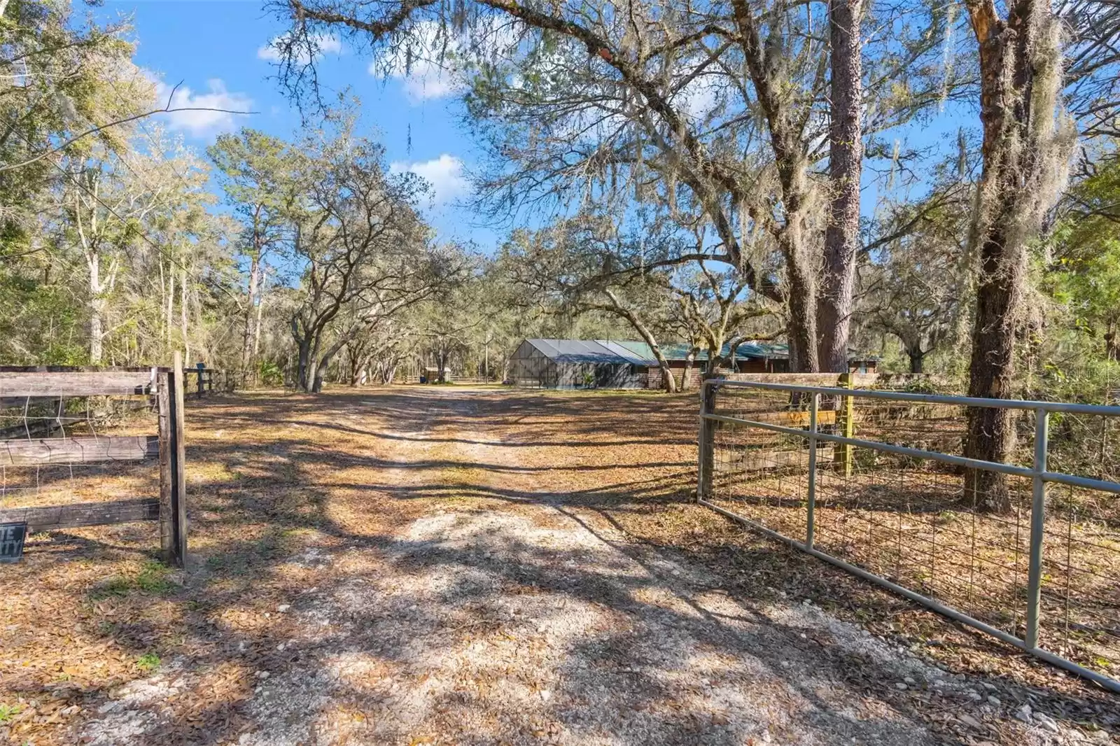 9132 COOPER TERRACE, BROOKSVILLE, Florida 34601, 3 Bedrooms Bedrooms, ,2 BathroomsBathrooms,Residential,For Sale,COOPER,MFRT3506965