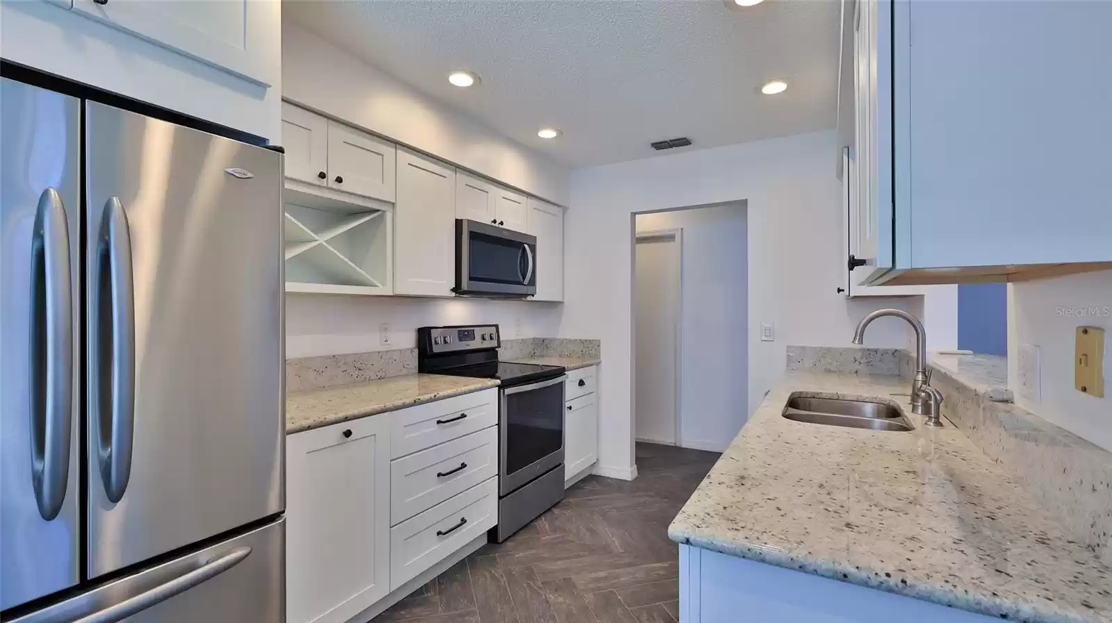 Granite Counters and upgraded flooring