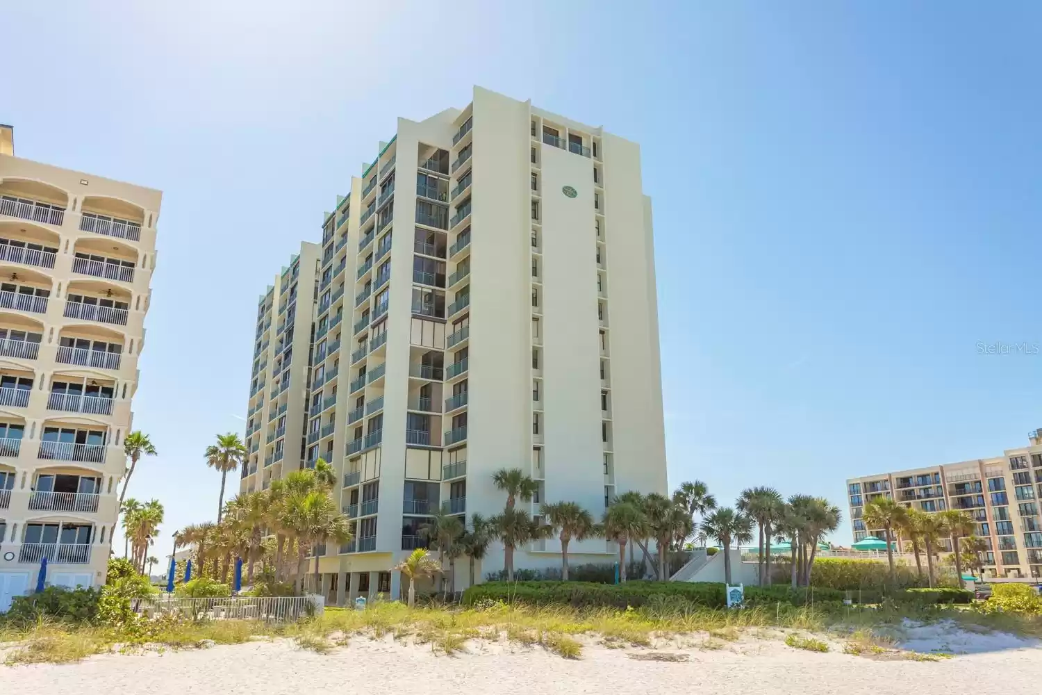 1380 GULF BOULEVARD, CLEARWATER, Florida 33767, 2 Bedrooms Bedrooms, ,2 BathroomsBathrooms,Residential Lease,For Rent,GULF,MFRU8232542