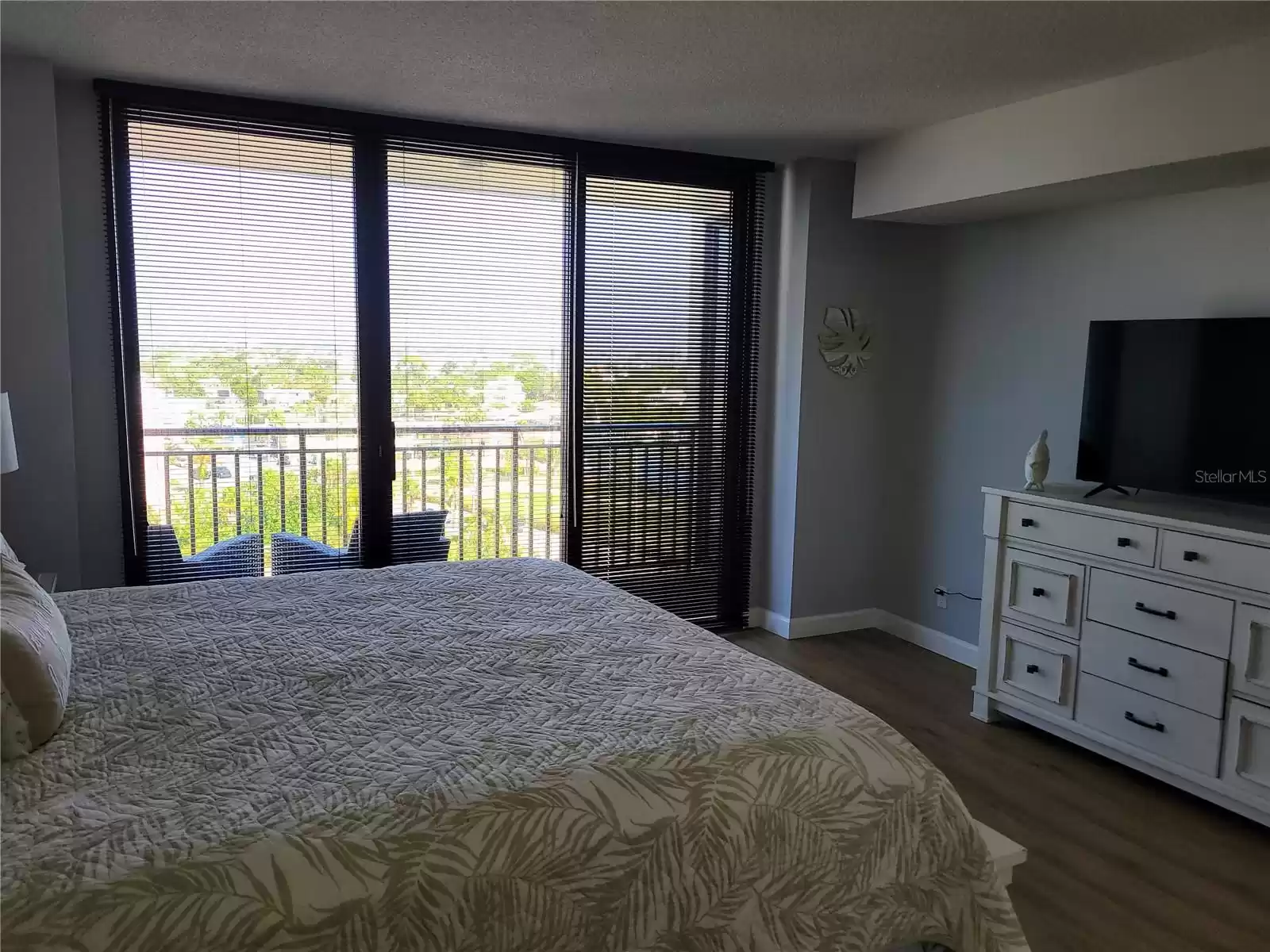 Master Bedroom Daytime