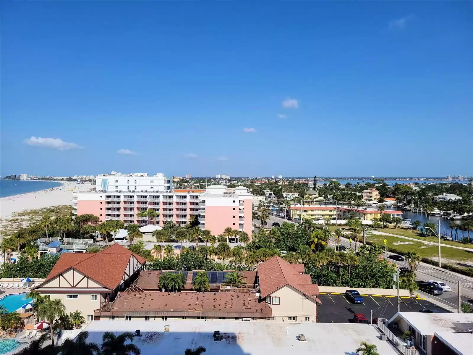 3820 GULF BOULEVARD, ST PETE BEACH, Florida 33706, 2 Bedrooms Bedrooms, ,2 BathroomsBathrooms,Residential Lease,For Rent,GULF,MFRU8231501