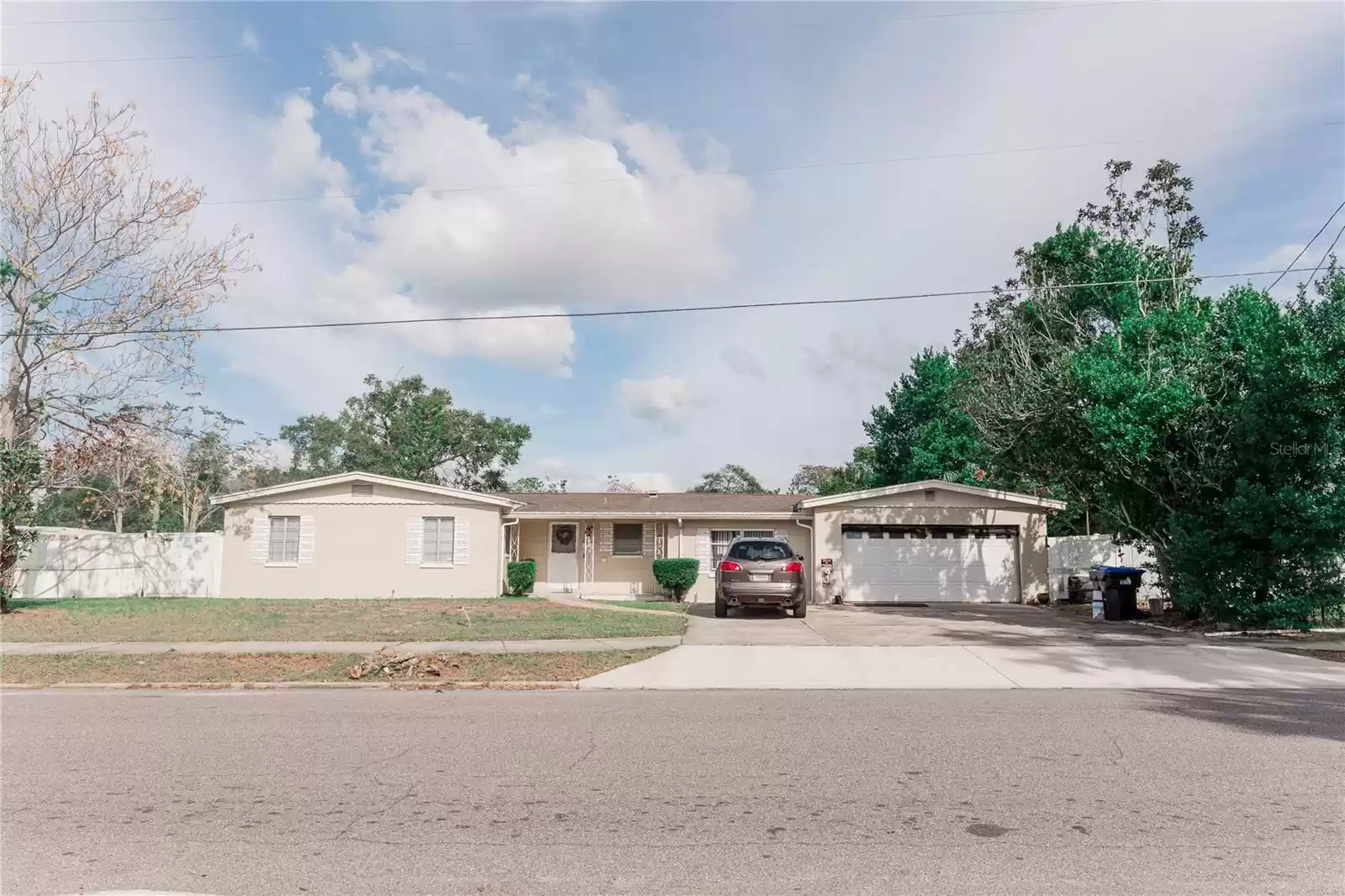 1569 HIALEAH STREET, ORLANDO, Florida 32808, 3 Bedrooms Bedrooms, ,2 BathroomsBathrooms,Residential,For Sale,HIALEAH,MFRO6164522