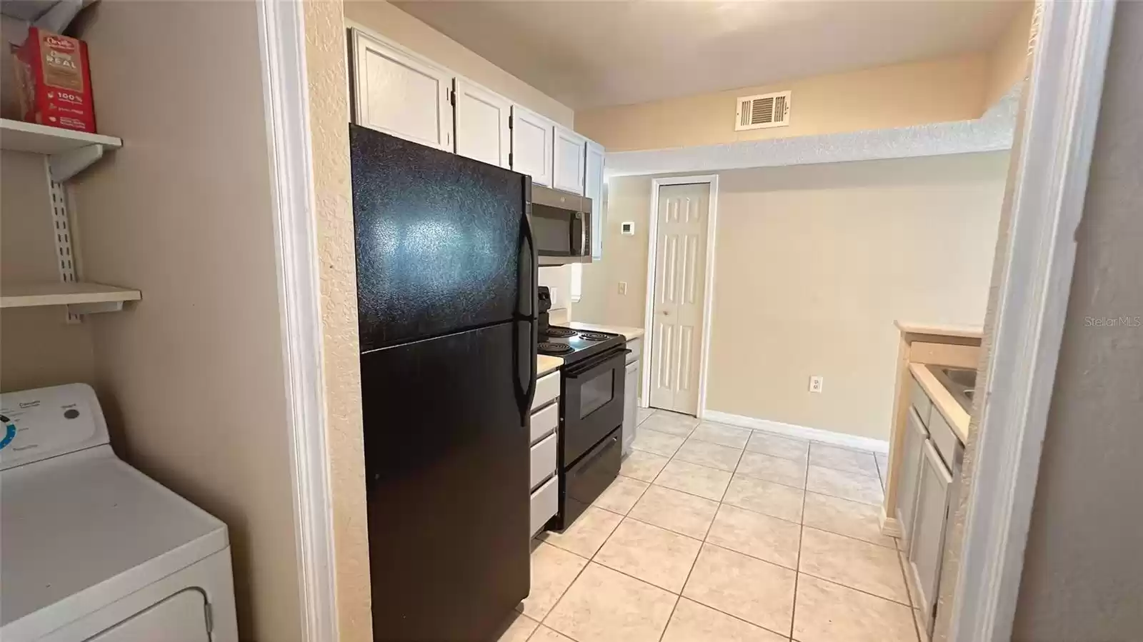 660 YOUNGSTOWN PARKWAY, ALTAMONTE SPRINGS, Florida 32714, 3 Bedrooms Bedrooms, ,2 BathroomsBathrooms,Residential,For Sale,YOUNGSTOWN,MFRO6183430