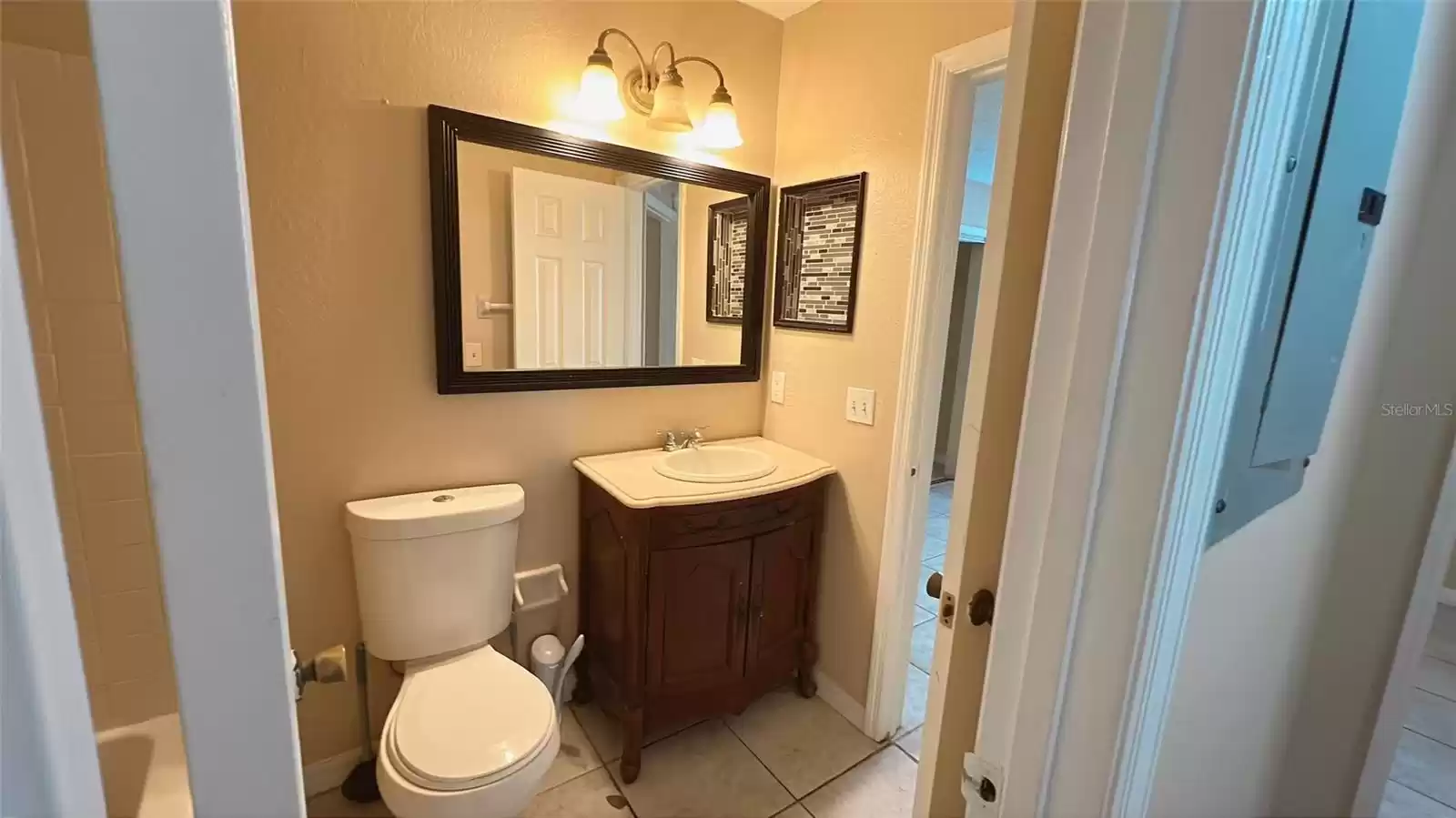 660 YOUNGSTOWN PARKWAY, ALTAMONTE SPRINGS, Florida 32714, 3 Bedrooms Bedrooms, ,2 BathroomsBathrooms,Residential,For Sale,YOUNGSTOWN,MFRO6183430