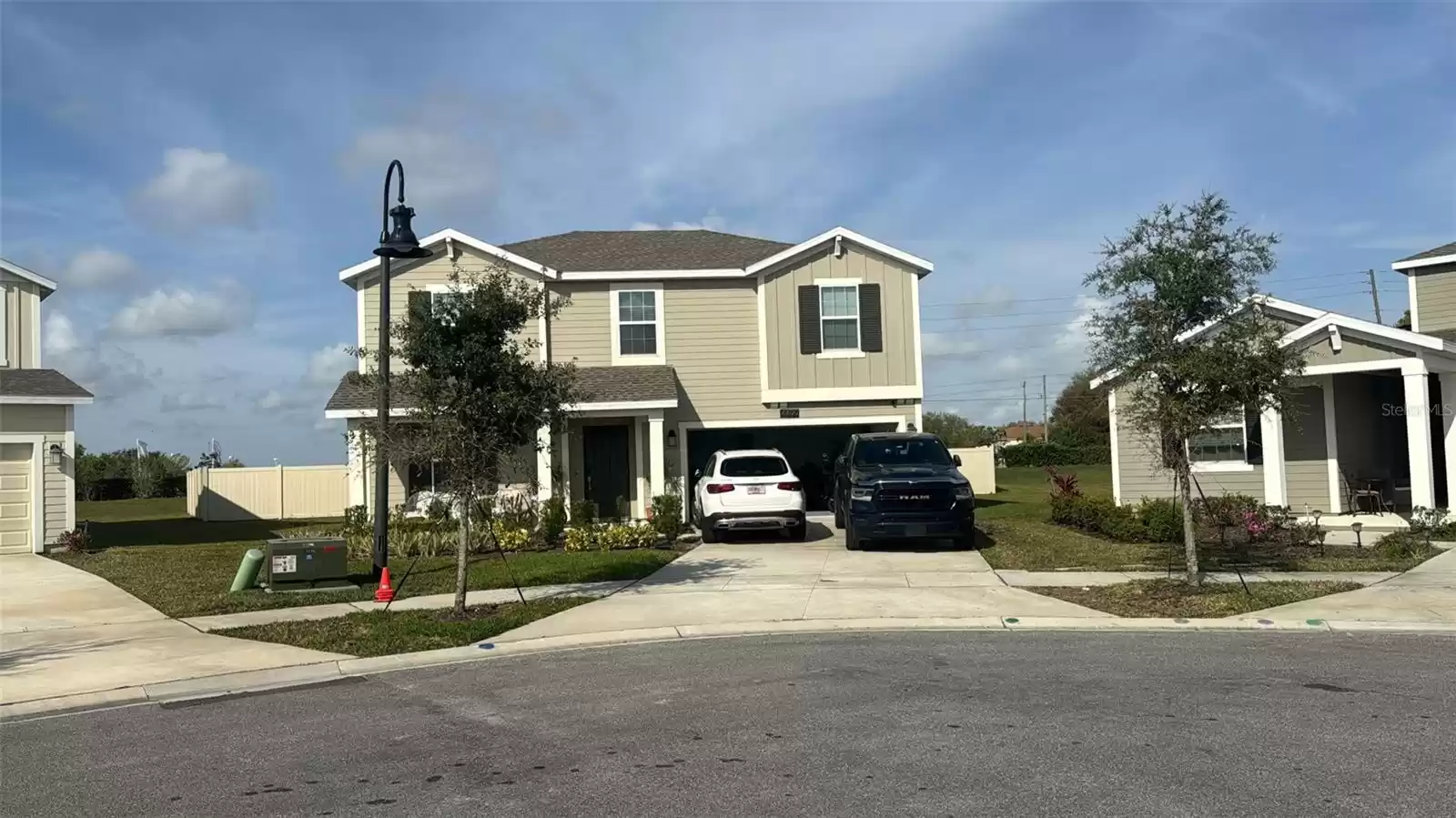 4499 MAGNOLIA RIDGE COURT, KISSIMMEE, Florida 34746, 5 Bedrooms Bedrooms, ,2 BathroomsBathrooms,Residential,For Sale,MAGNOLIA RIDGE,MFRO6183777